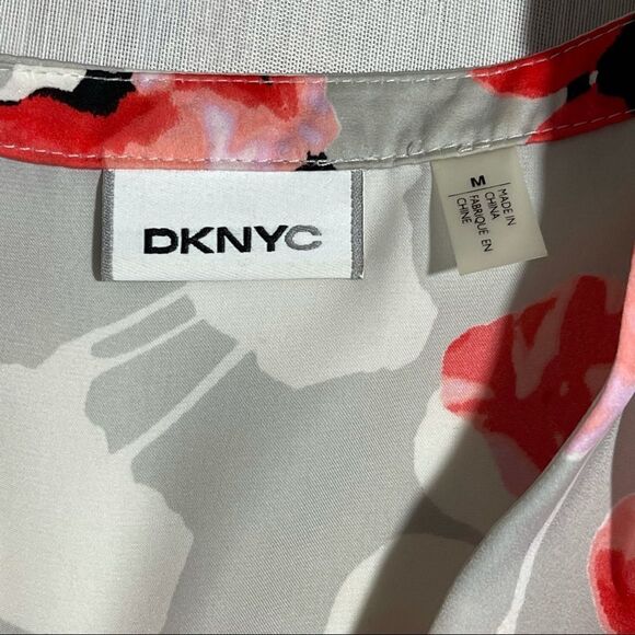DKNYC Silver, Pink, and White Floral Blouse - Picture 11 of 13